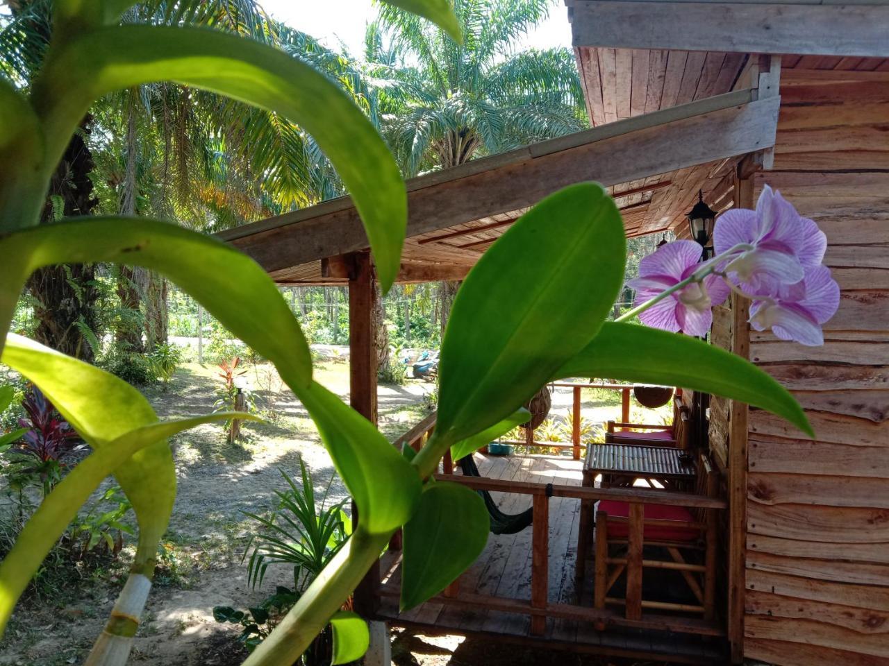 Mada Lanta Mai Keaw Hotel Koh Lanta Exterior photo